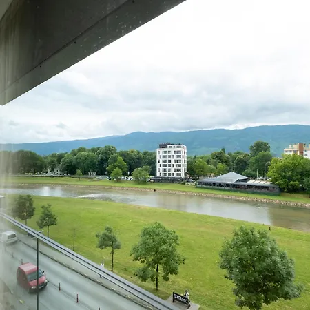 Vip River Side Apartamento