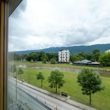 Apartamento Vip River Side Saraievo